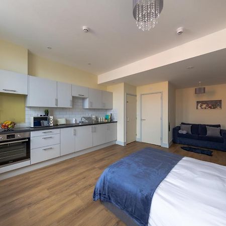 Hereford City Centre - Apartment 7, Isabella House - Modern Apartment In The Heart Of The City - Sleeps 2 Guests - Hosted By Rentmyhouse Екстер'єр фото